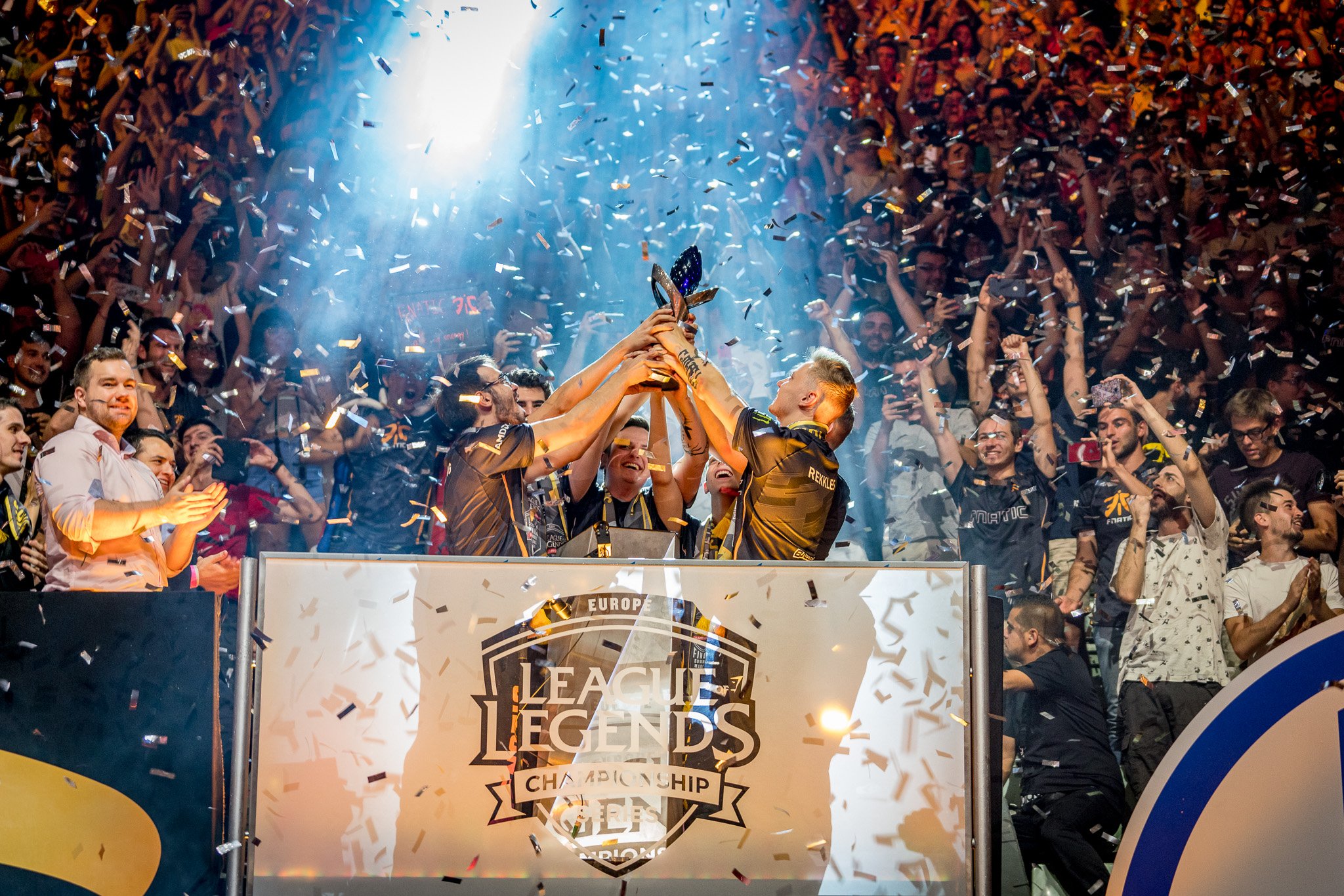 关于MAD爆冷FNC，Knight统治全场的信息