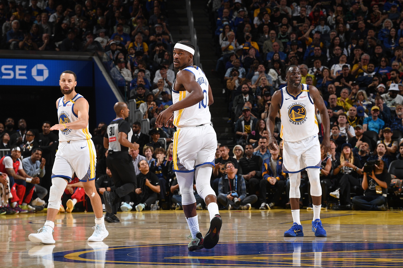 关于勇士击败掘金,东部前四保持不败的信息 关于勇士击败掘金,东部前四保持不败的信息