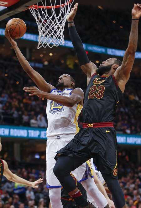 江苏队完胜山西队，詹姆斯扛起全队