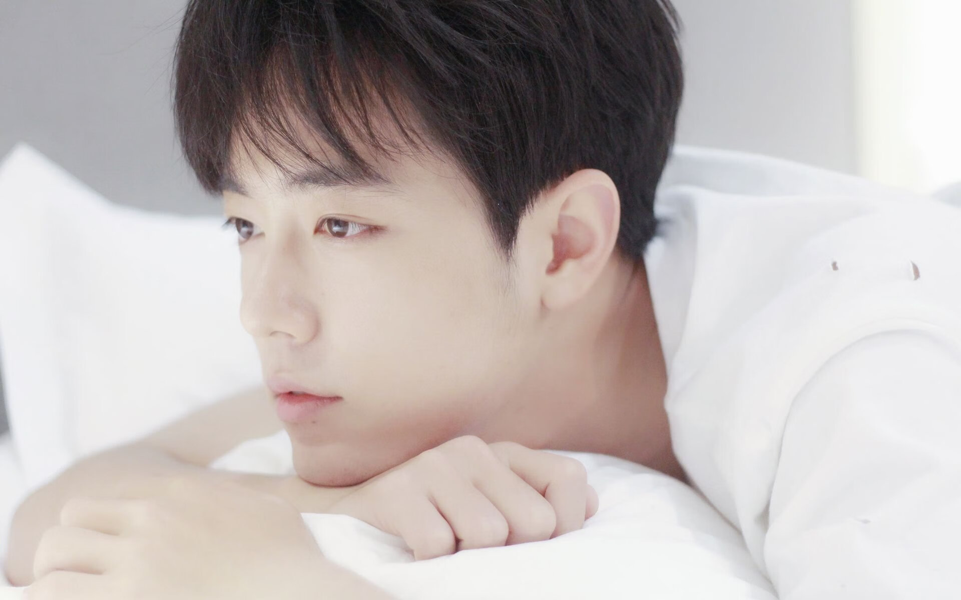 巨人倒戈夜，卢卡库助巴拉圭爆冷击退三狮军团