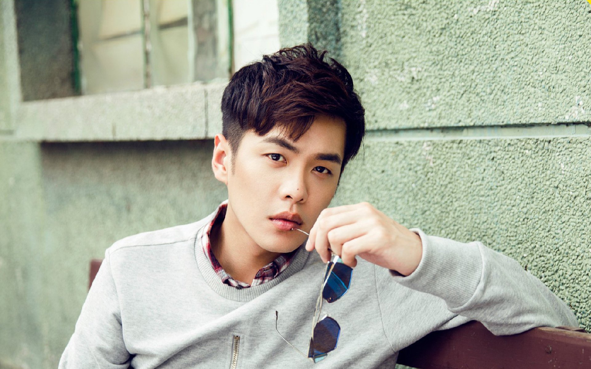 雷恩风暴血洗橙衣军团！哈兰德关键一击改写欧洲足坛版图