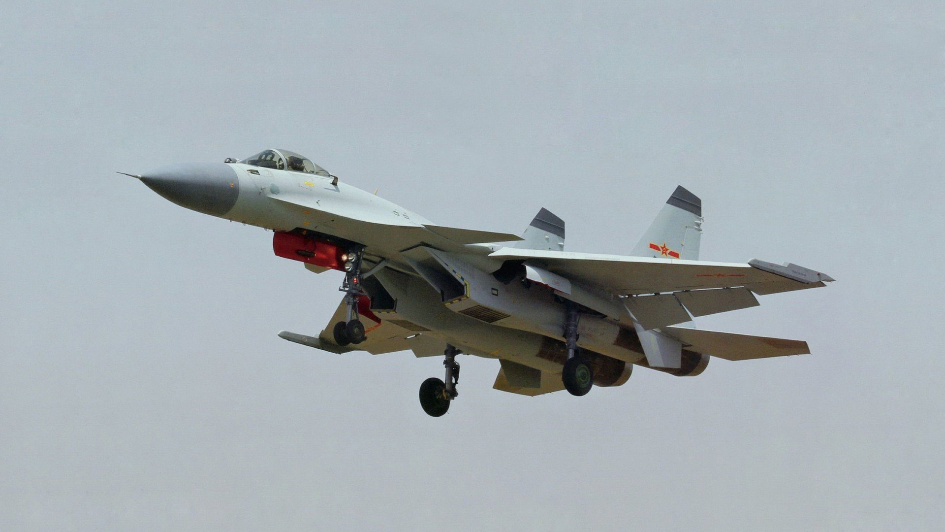 当德甲一夜苏醒，苏亚雷斯用夕阳下的子弹改写命运