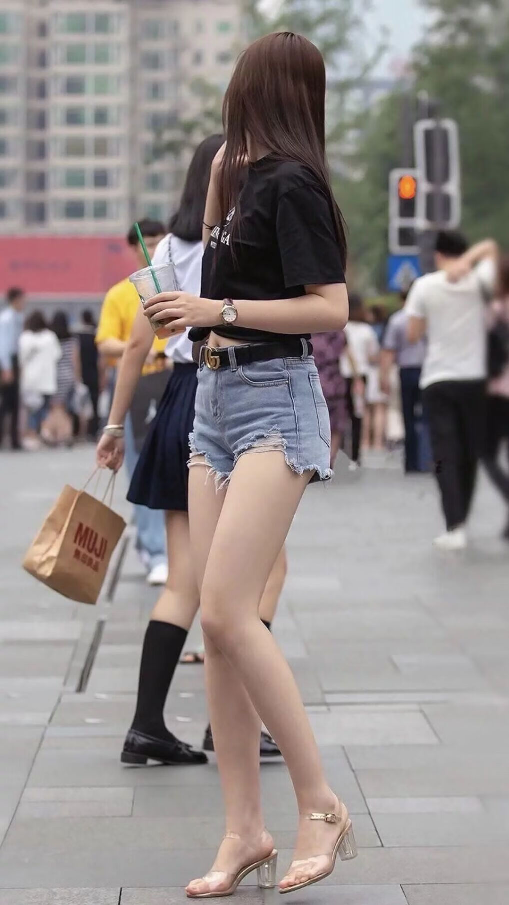 风暴中的冷门,越南压制伊朗,莫德里奇闪耀卡塔尔,G组上演足坛颠覆夜
